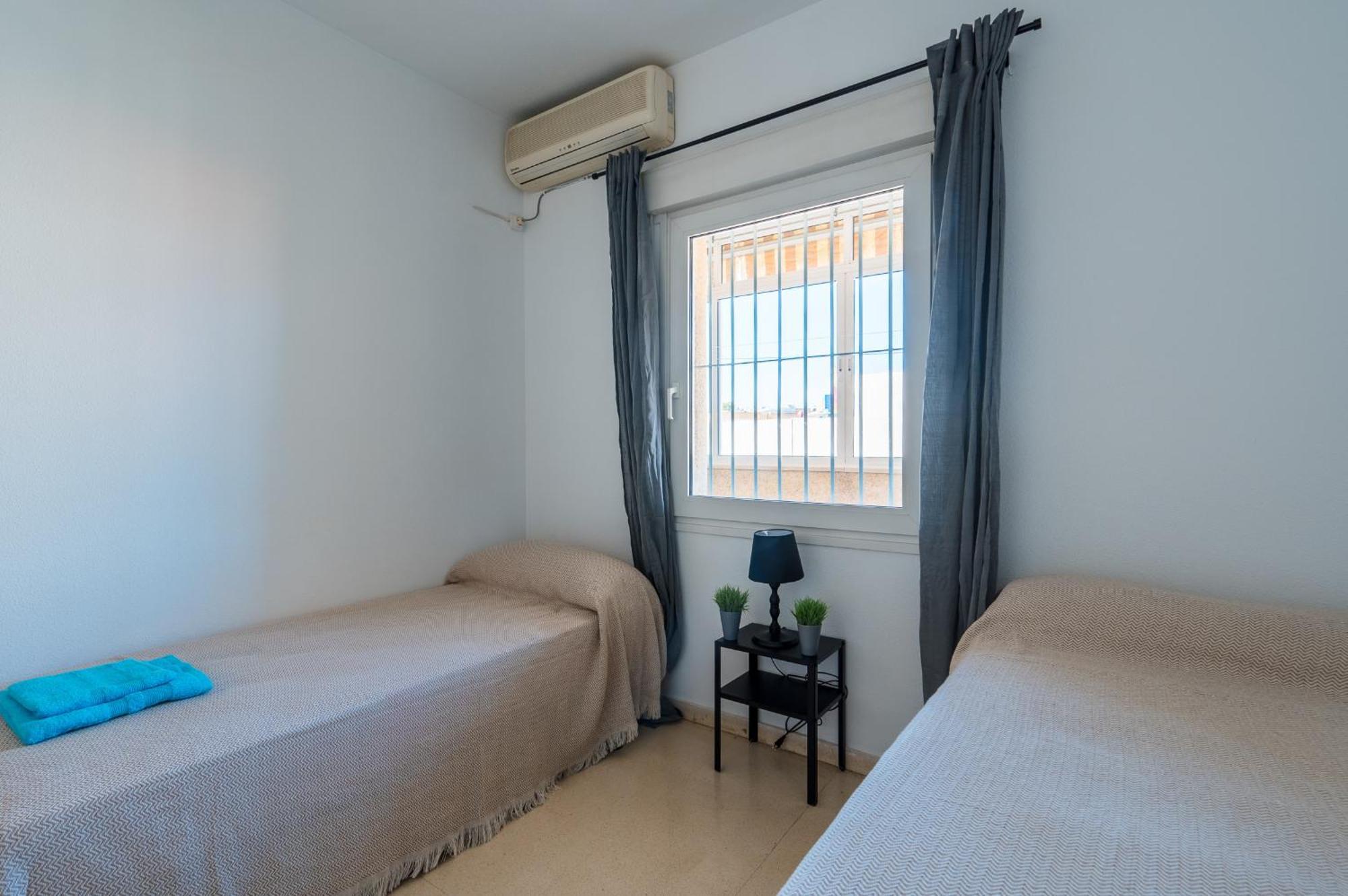 Piso Familiar Virgen Del Rocio Apartment Seville Exterior photo