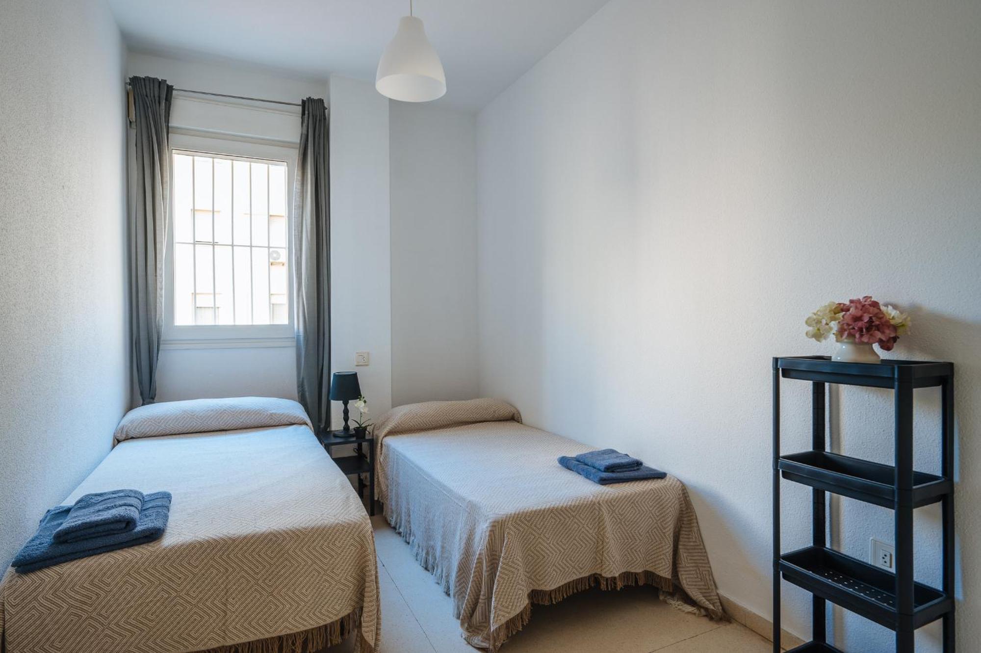 Piso Familiar Virgen Del Rocio Apartment Seville Exterior photo