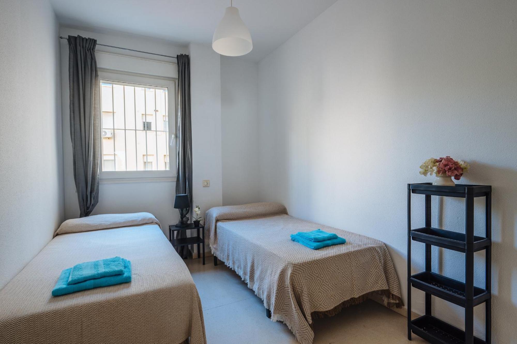 Piso Familiar Virgen Del Rocio Apartment Seville Exterior photo