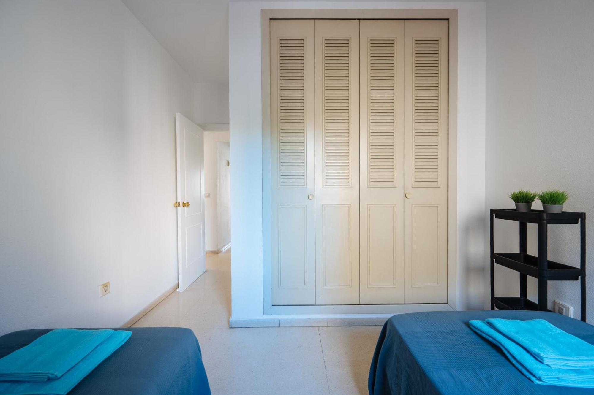 Piso Familiar Virgen Del Rocio Apartment Seville Exterior photo