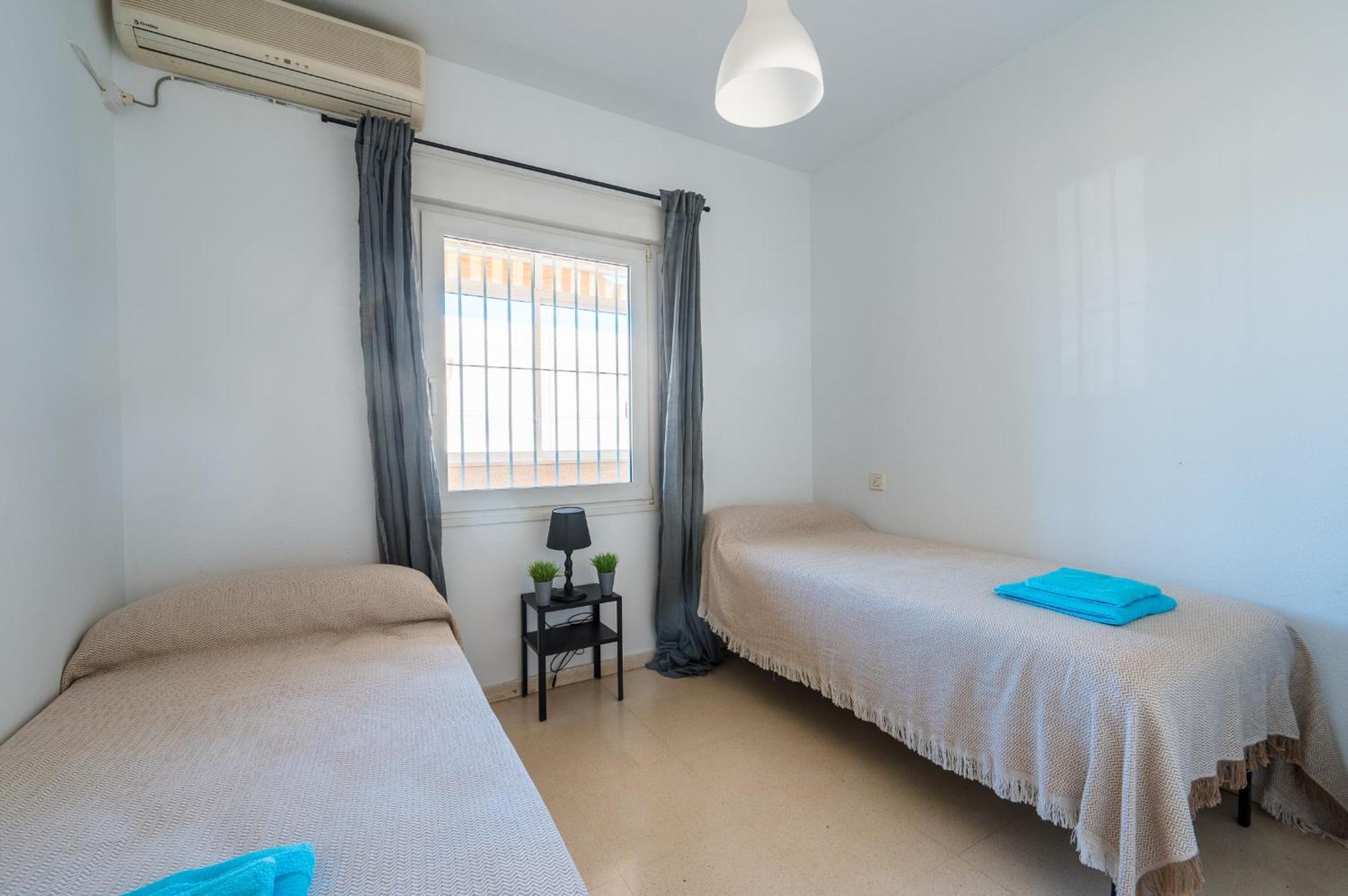 Piso Familiar Virgen Del Rocio Apartment Seville Exterior photo