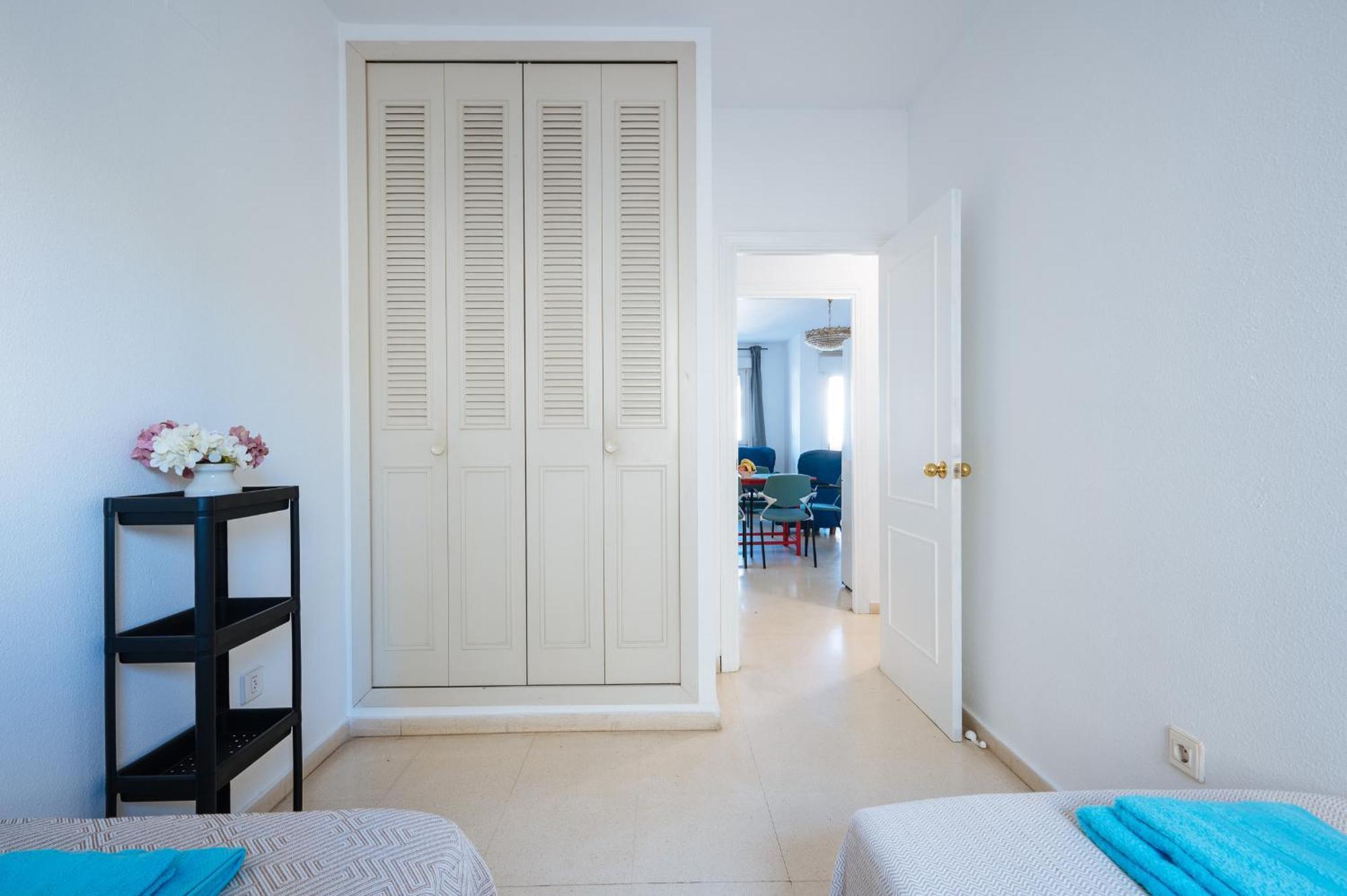 Piso Familiar Virgen Del Rocio Apartment Seville Exterior photo